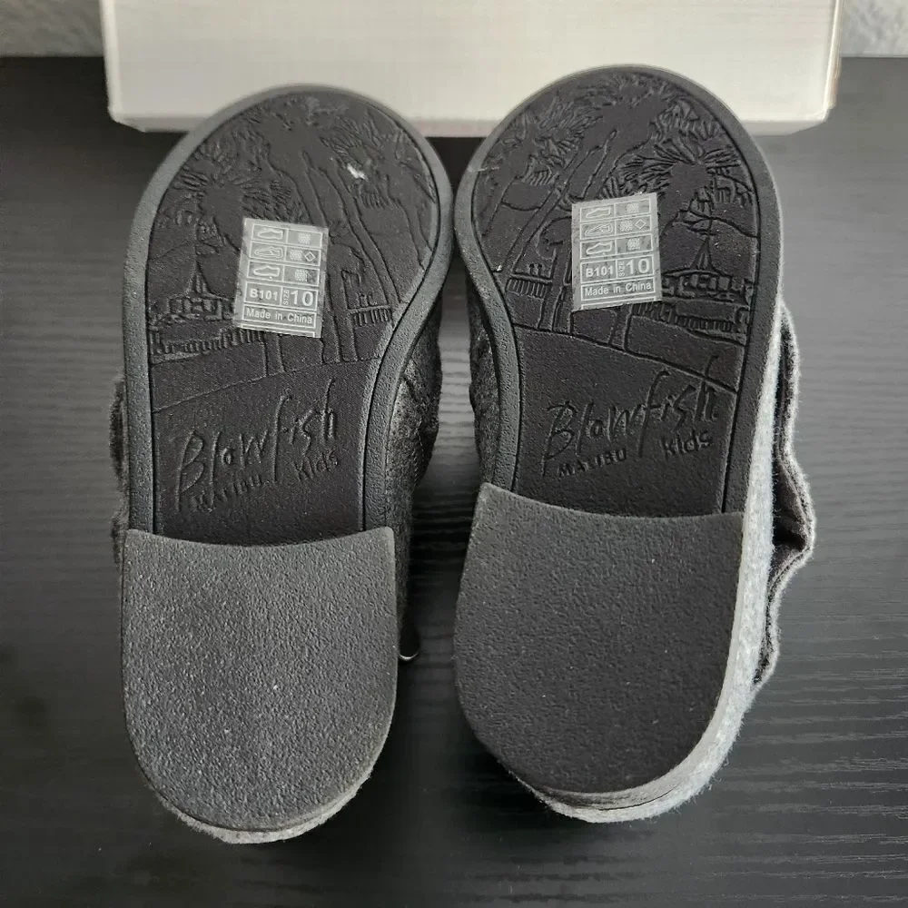 Blowfish Toddler Girls Stiggy-T Gray Flannel Button Zip Closure Booties Size 10